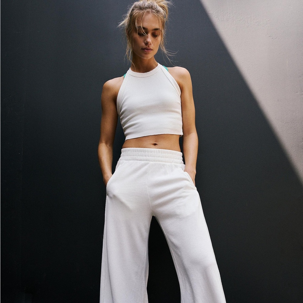 Free People Go To Set
